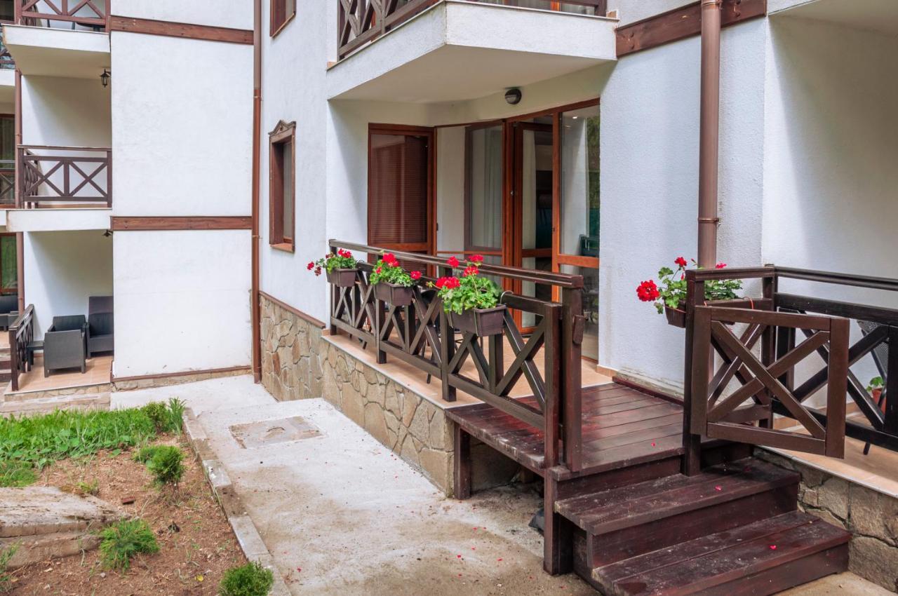 Луксозен апартамент в комплекс Маунтин Лейк , Смолянски Езера - Apartment with 1-bedroom, Smolyan Lakes Екстериор снимка