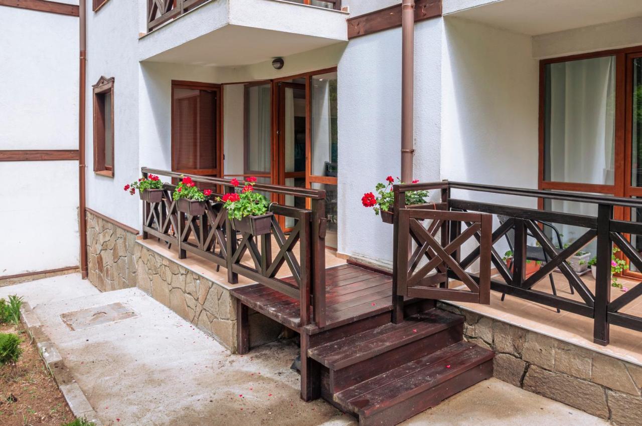 Луксозен апартамент в комплекс Маунтин Лейк , Смолянски Езера - Apartment with 1-bedroom, Smolyan Lakes Екстериор снимка